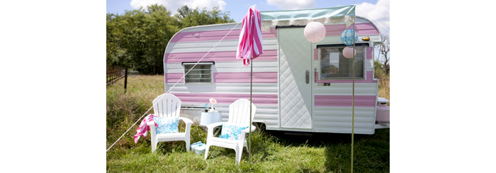 pinkandwhitecampertrailer