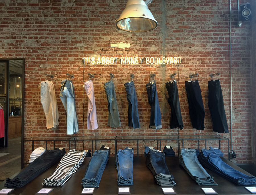 abbot kinney neon sign